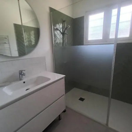Jolie Maison De Avec 4 Et Grand Jardin Semesterbostad